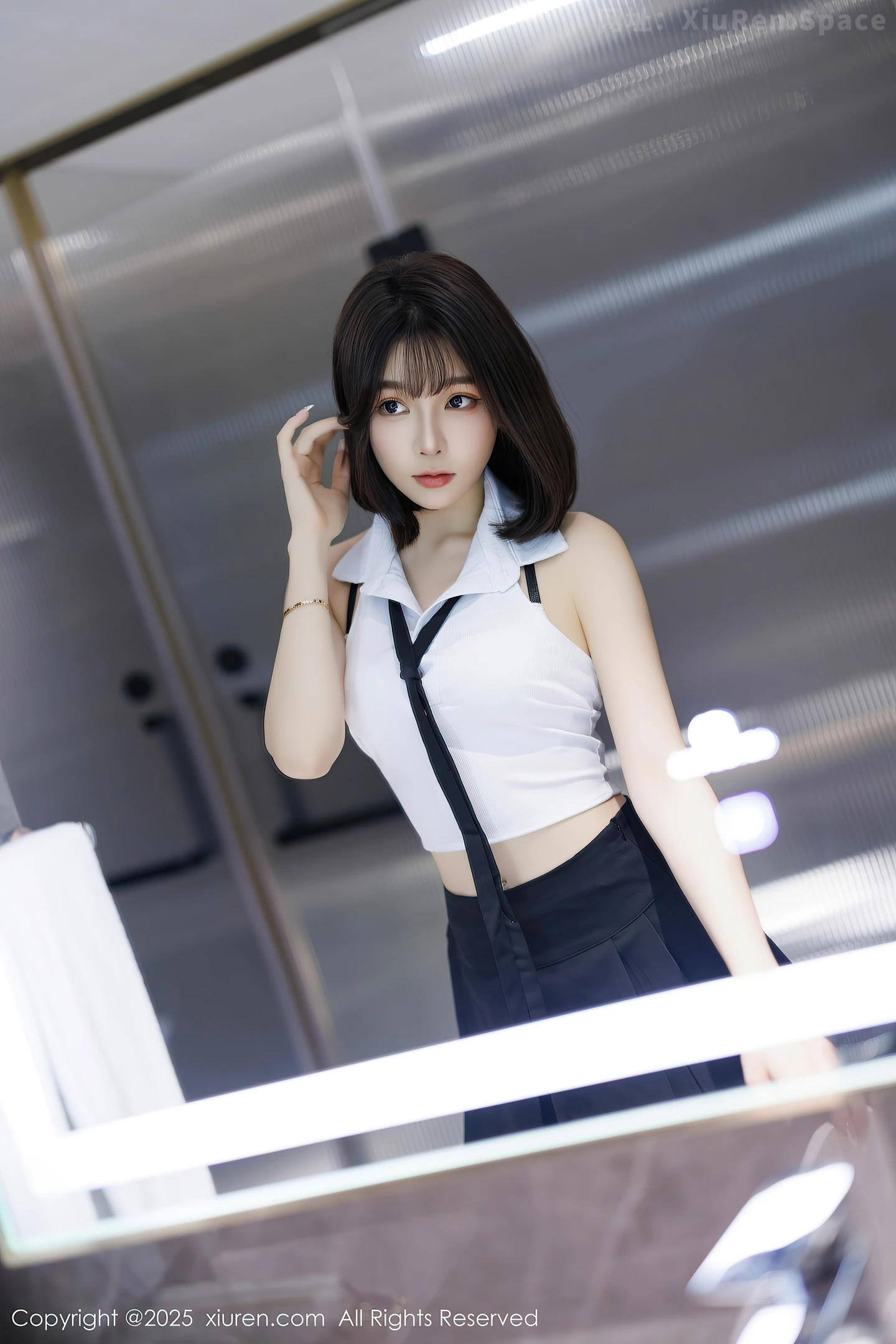 图片[3]-[XiuRen秀人网] VOL.10048 女神徐莉芝Booty性感白色上衣配黑色短裙秀曼妙身姿诱惑写真82P-秀人网官方网站